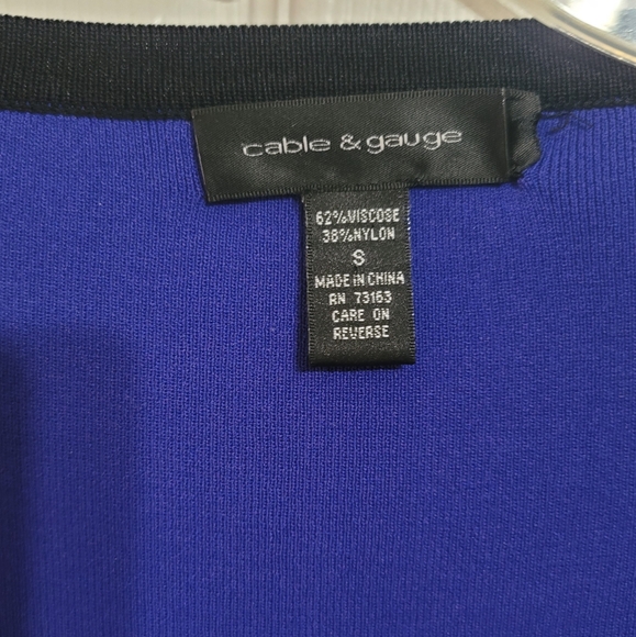 Blue/Black Elbow Length Vintage Top Y2K - Picture 6 of 8